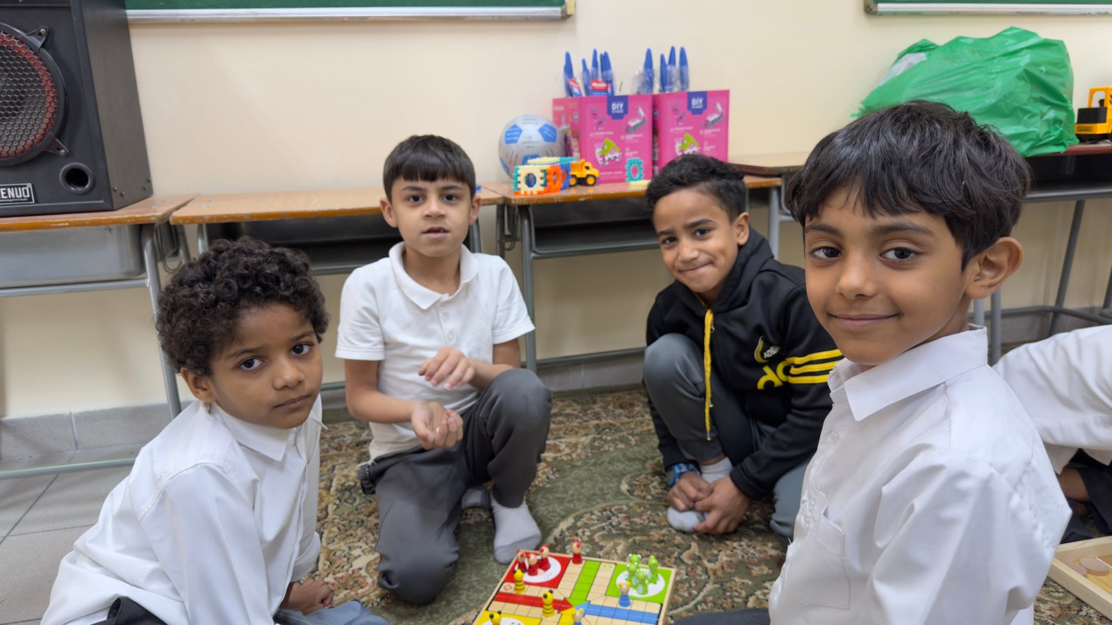 ساعة المرح والتعاون — شاهد ٥