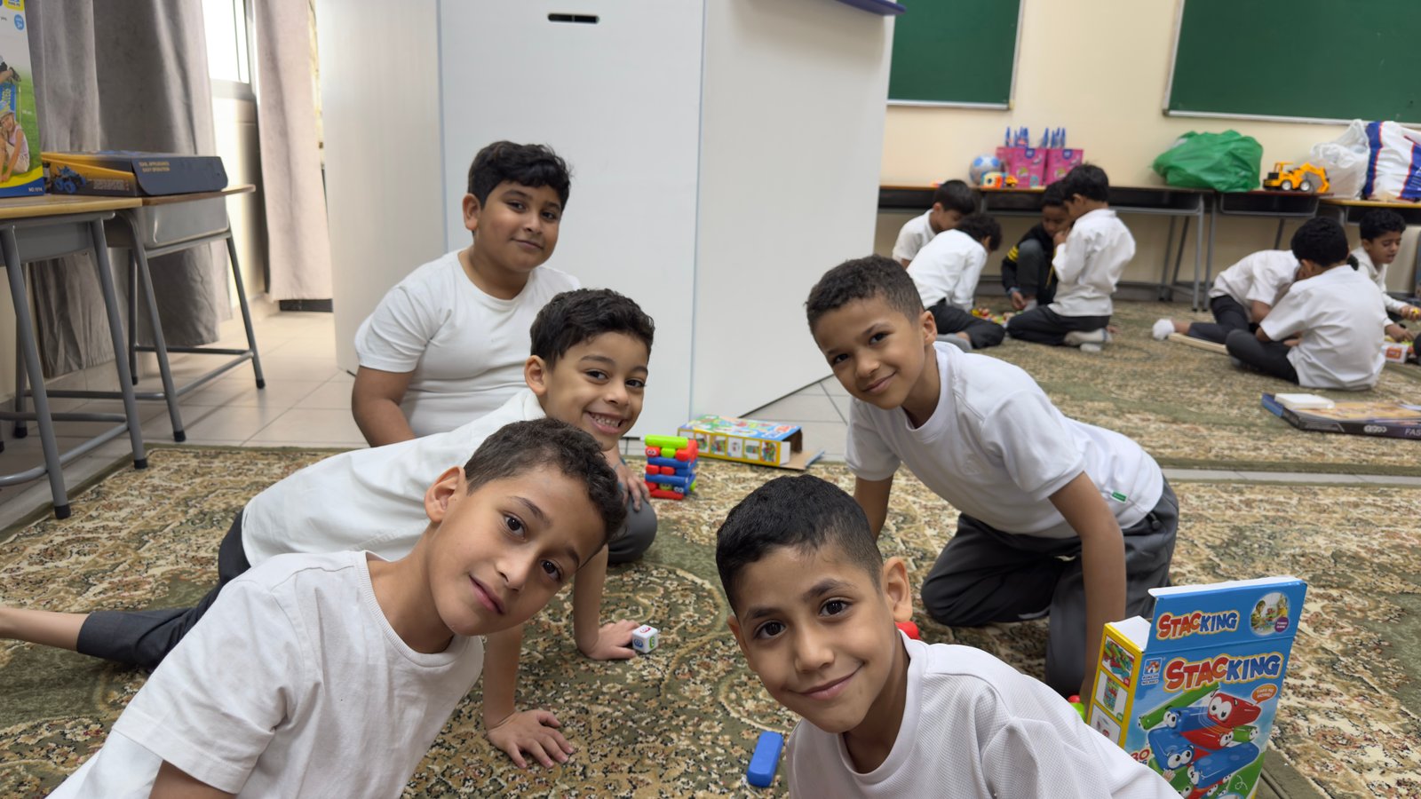 ساعة المرح والتعاون — شاهد ٧